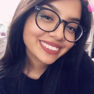 Meet your Posher, Daniela